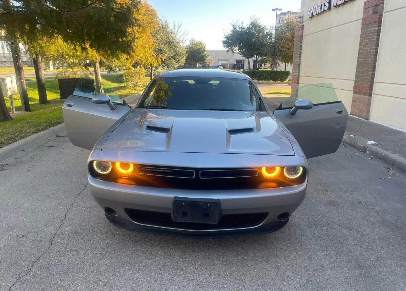 2015 Dodge Challenger . SXT Coupe 2D