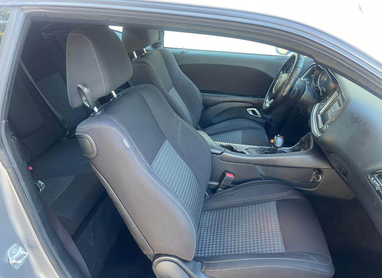 2015 Dodge Challenger . SXT Coupe 2D