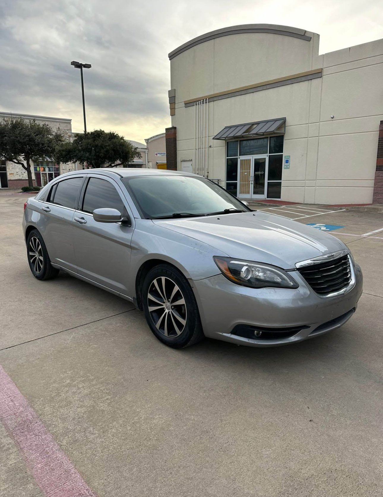 2014 Chrysler 200 . Limited Sedan 4D