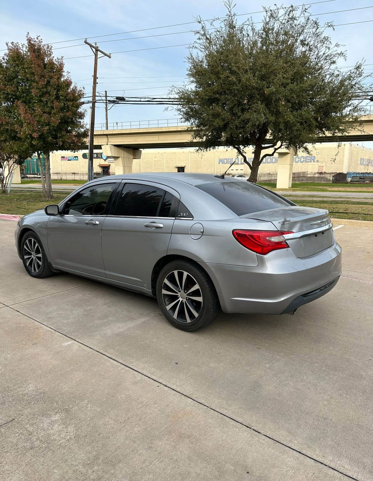 2014 Chrysler 200 . Limited Sedan 4D