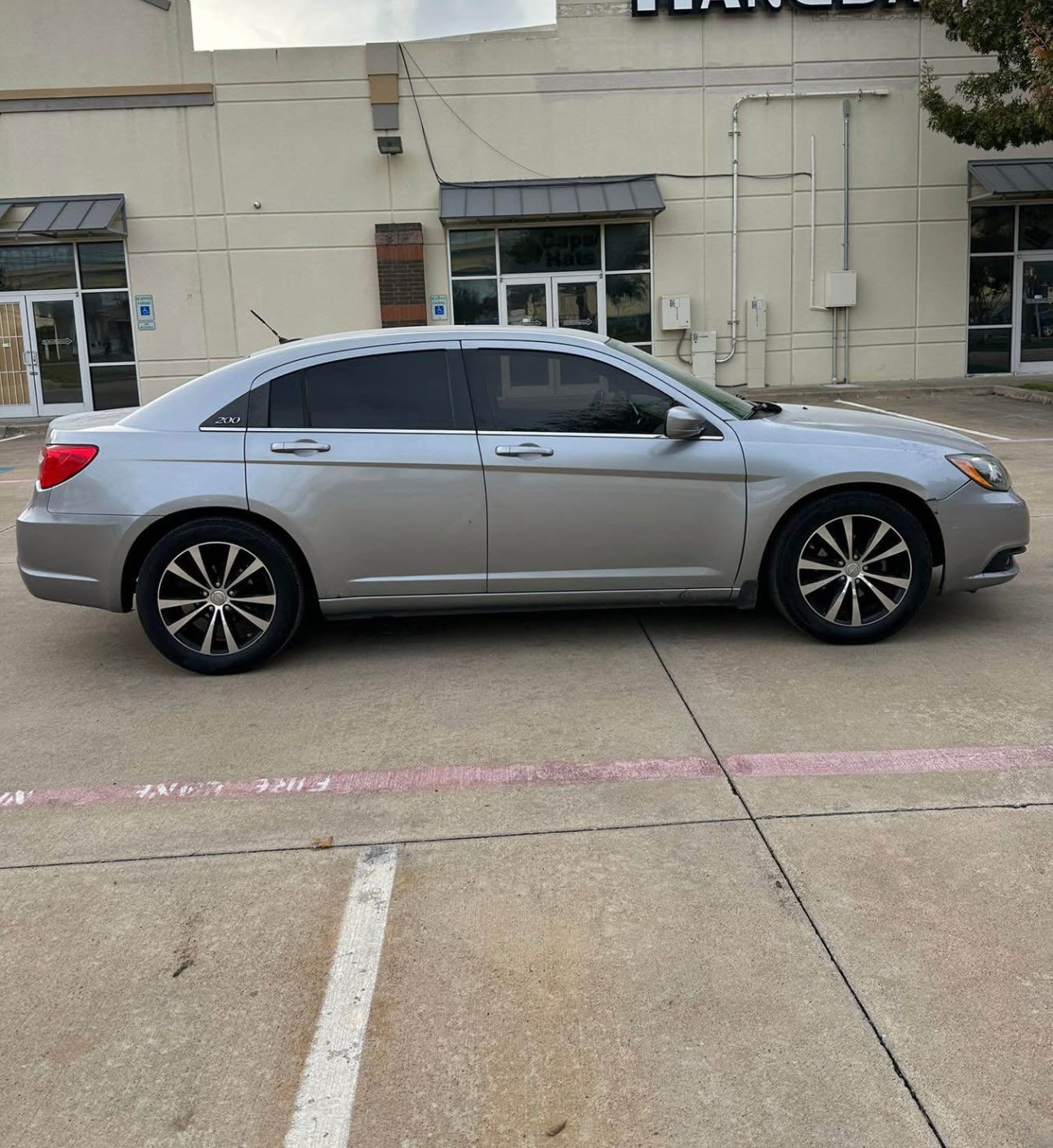 2014 Chrysler 200 . Limited Sedan 4D