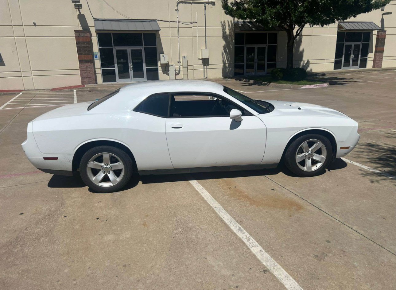2014 Dodge Challenger . SXT Coupe 2D