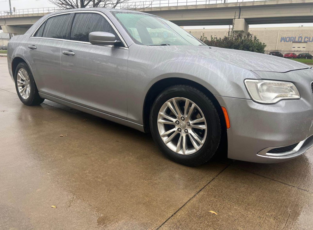 2017 Chrysler 300 . 300 Limited Sedan 4D