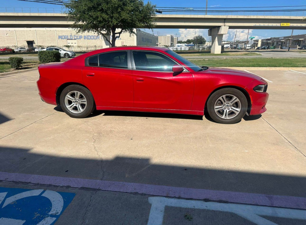 2015 Dodge Charger . SE Sedan 4D