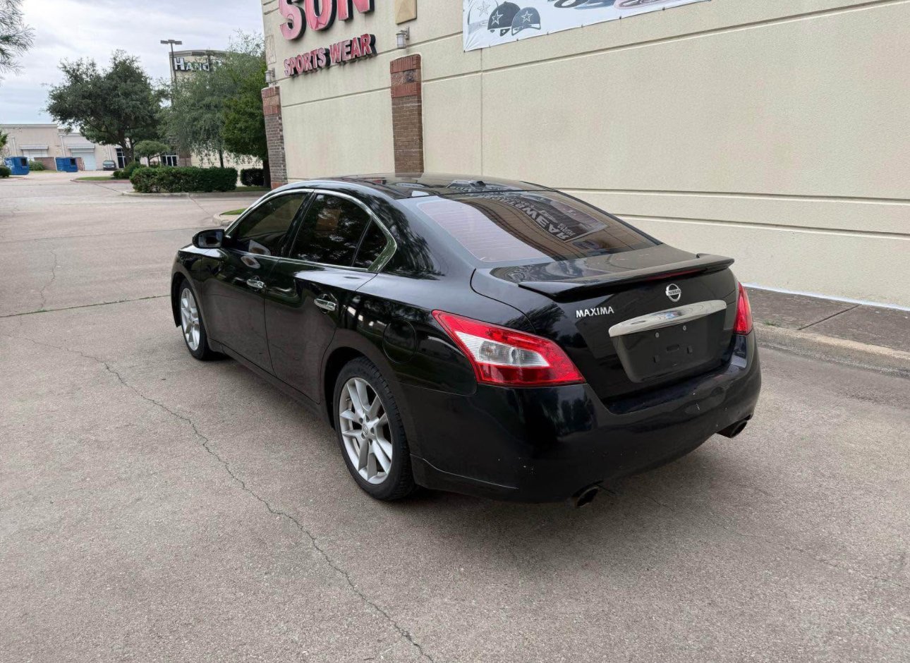 2011 Nissan Maxima . SE Sedan 4D