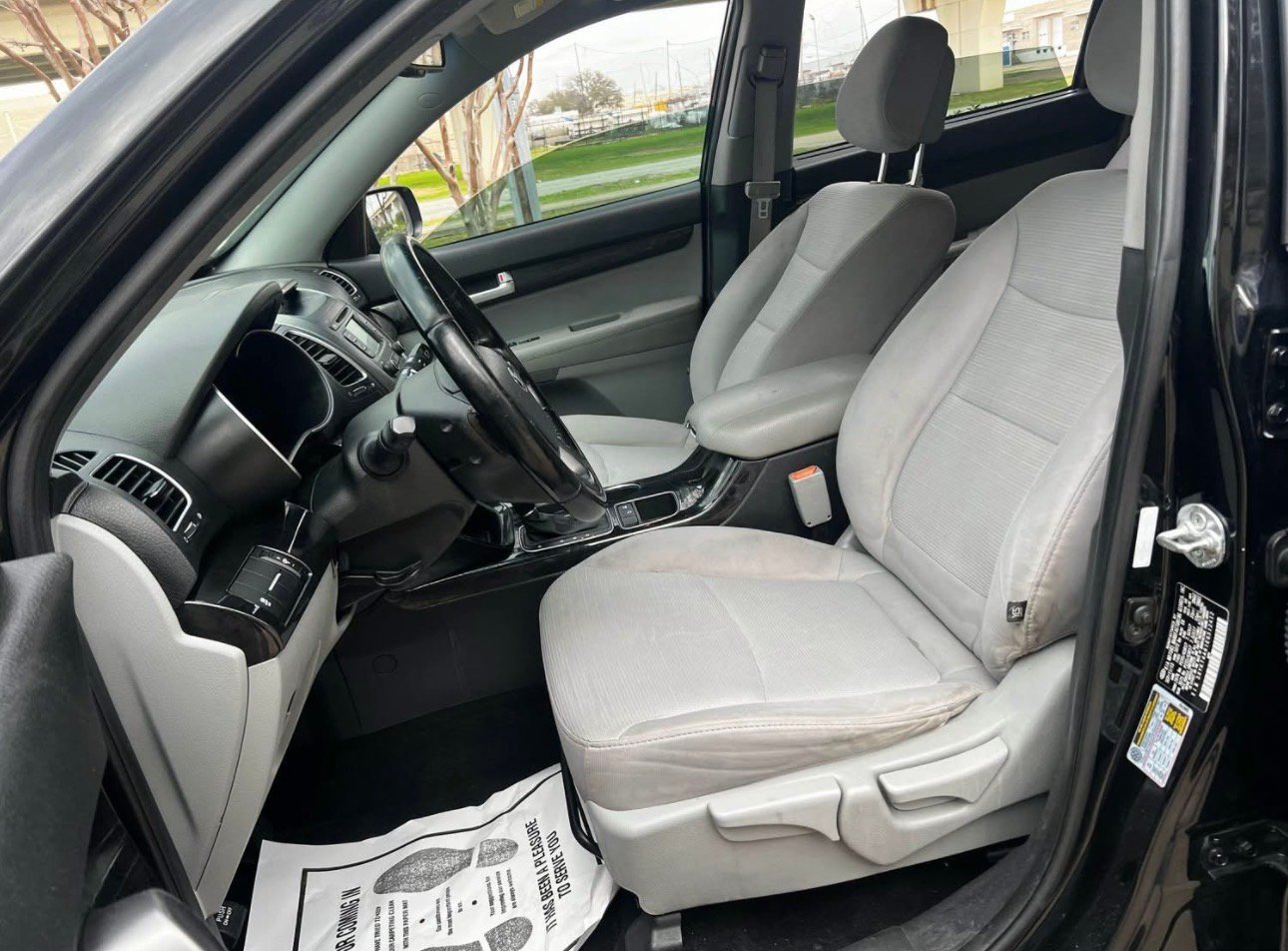 2014 Kia Sorento . LX Sport Utility 4D
