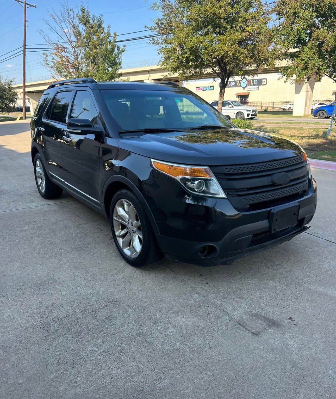 2014 Ford Explorer (3-ROW SEATING SUV)