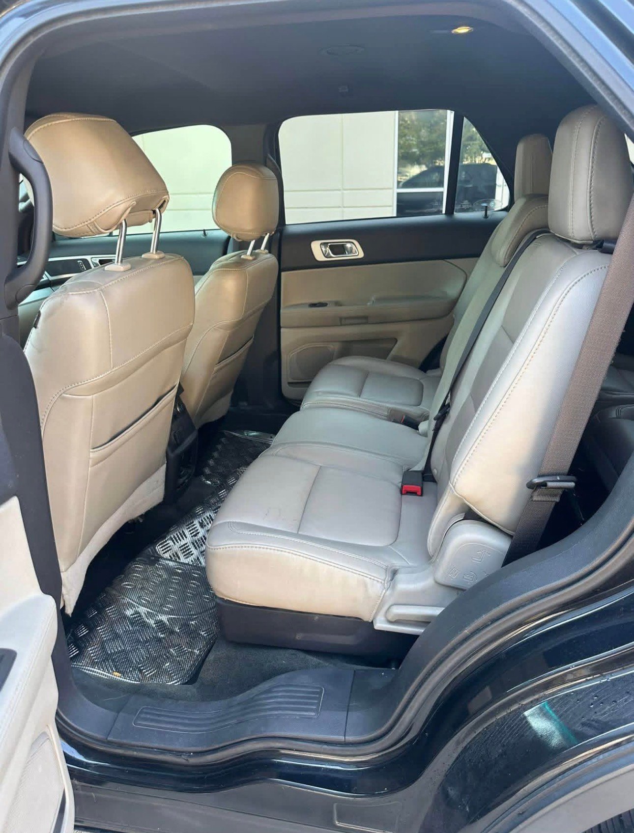 2014 Ford Explorer (3-ROW SEATING SUV)